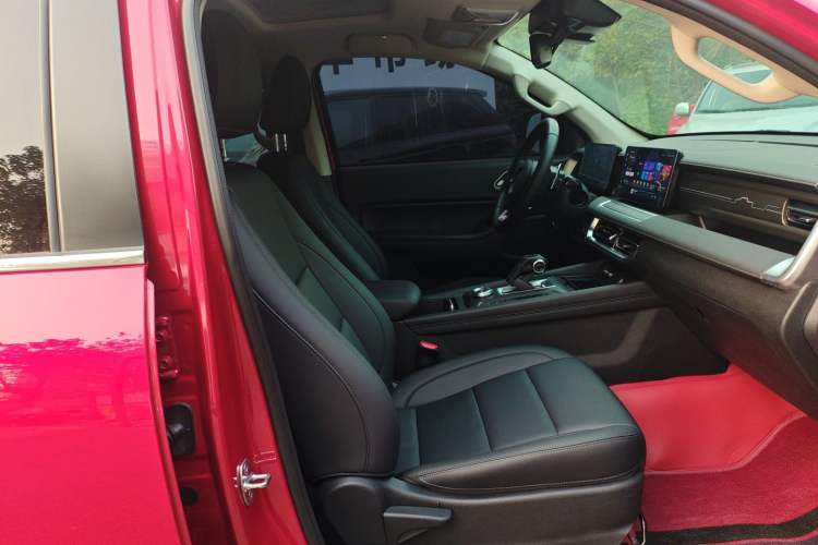 Used Great Wall Poer 2024 2.4T Passenger Version Automatic Diesel 4x4 Comfort Trim
