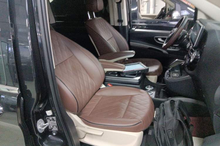 Used Mercedes-Benz Vito 2016 2.0T Elite Edition
