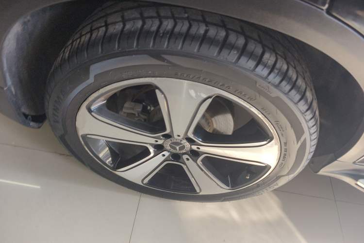 Used Mercedes-Benz GLC 2019 Refreshed GLC 300 L 4MATIC Dynamic Edition
