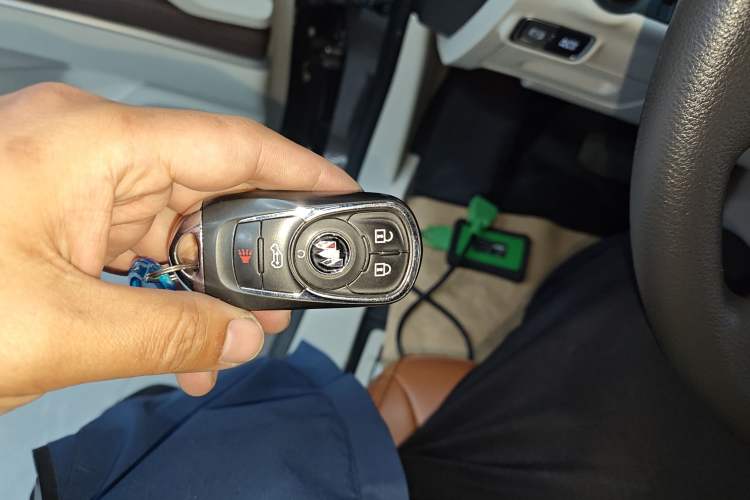 Used Buick GL8 2023 Land Executive Class Smart Enjoyment Model
