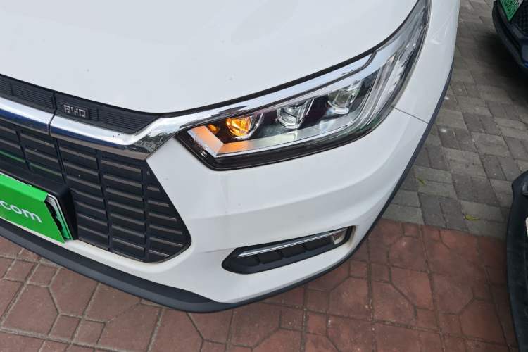 Used BYD Yuan New Energy 2019 EV360 Smart Connect Enjoyment Model