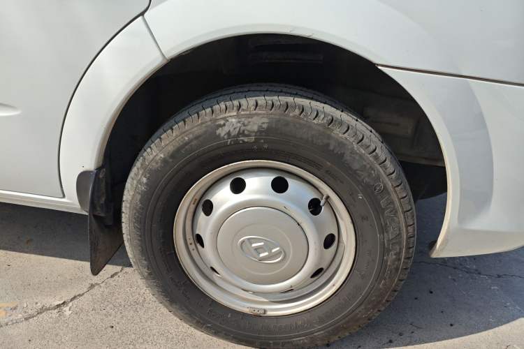 Used SAIC MAXUS Xintu V80 2021 2.0T PLUS Manual - Aoyuntong Long Wheelbase Mid-Roof Available in 6/7/8/9-Seater Configurations
