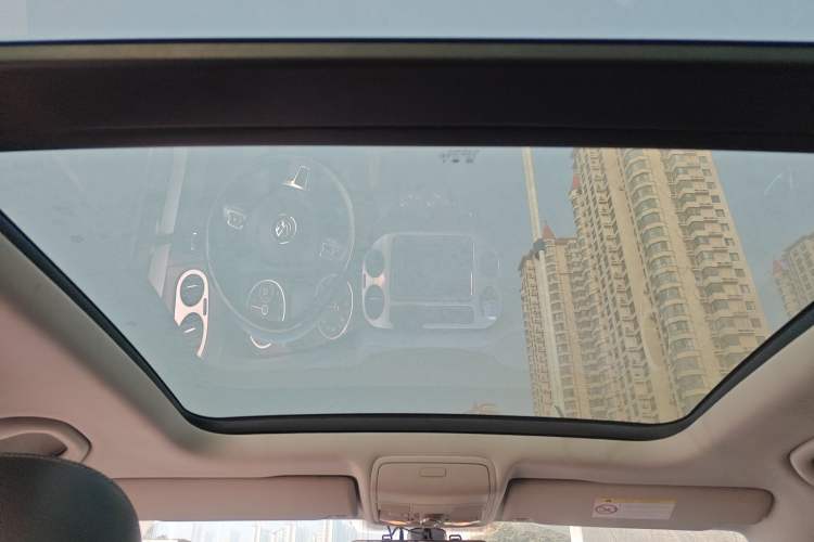 Used Volkswagen Tiguan L 2017 300TSI Automatic Two-Wheel Drive Silk Road Comfort Edition