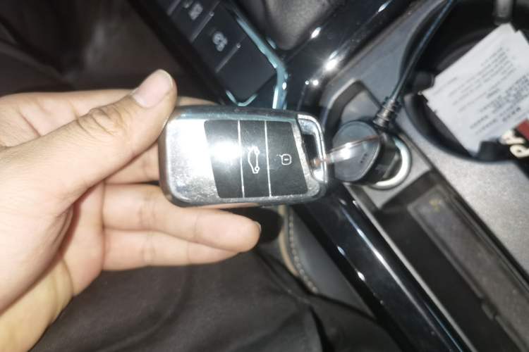 Used Volkswagen Passat 2019 330TSI Luxury Edition China VI Standard
