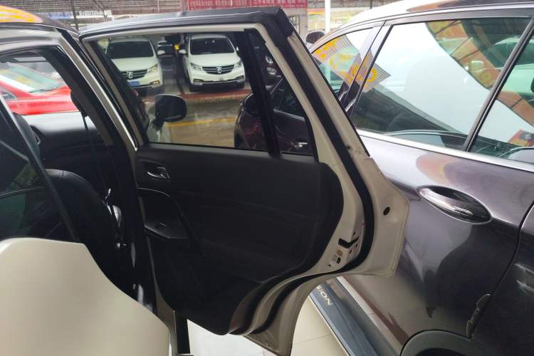 Used GAC Trumpchi GS4 2017 235T Automatic Two-Wheel Drive Luxury Smart Connectivity Version
