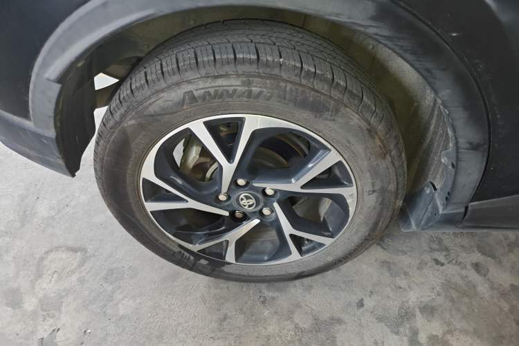 Used Toyota C-HR 2020 2.0L Leading Edition
