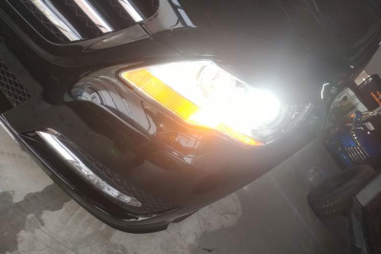 Used Mercedes-Benz R-Class 2014 R 320 4MATIC Business Model