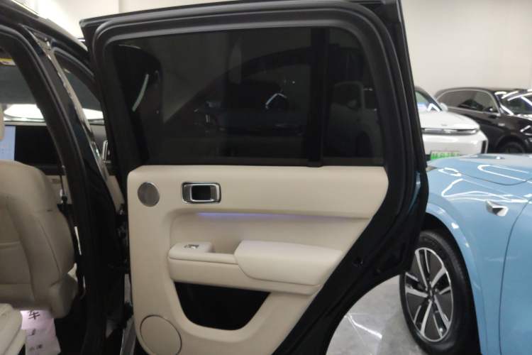 Used Li Auto L8 2023 Max model