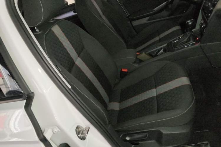 Used Volkswagen Lamando 2019 230TSI DSG Vision Edition China VI Standard