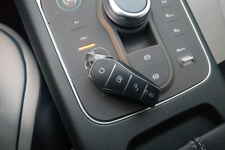 Used BYD Destroyer 05 2024 HONOR Edition DM-i 55KM Luxury Model
