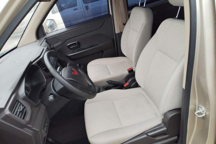 Used Wuling Hongguang V 2021 1.5L Enjoyment Edition LAR
