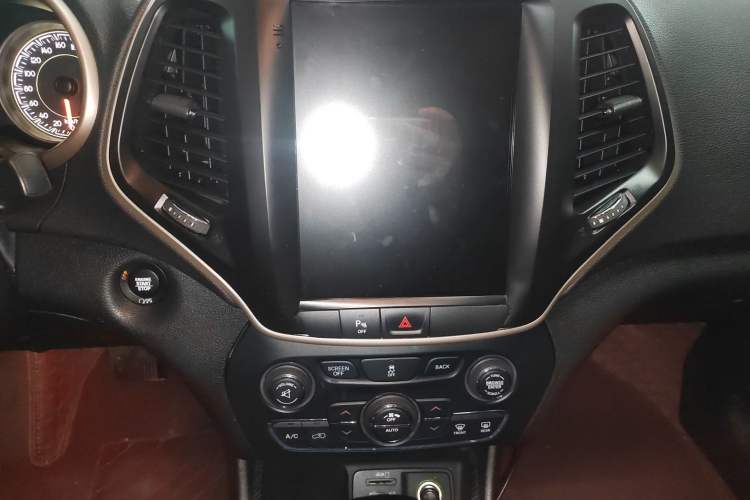 Used  Cherokee 2016 2.0L Superior Edition
