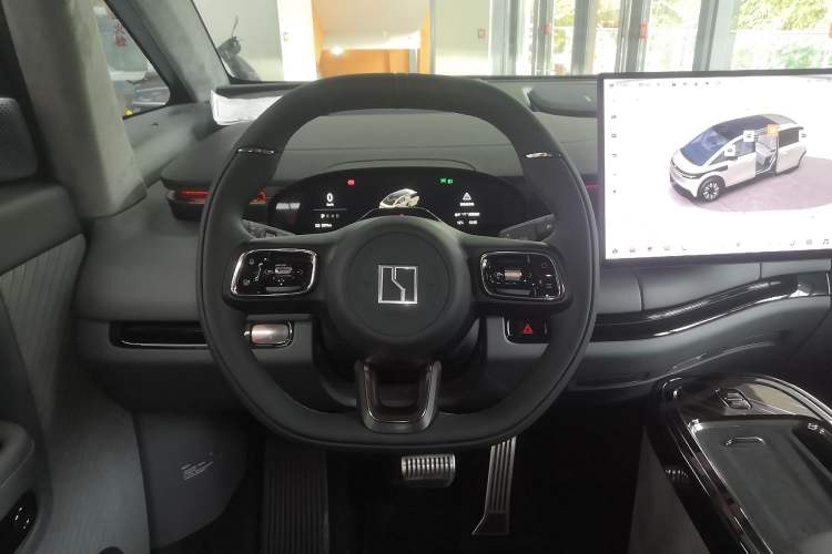 Used Zeekr MIX 2025 Long-Range Intelligent Driving Edition
