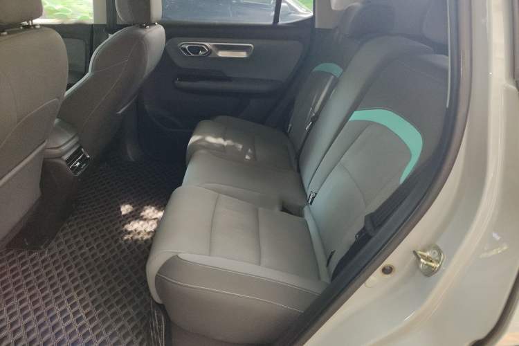 Used AION Y 2023 Younger
