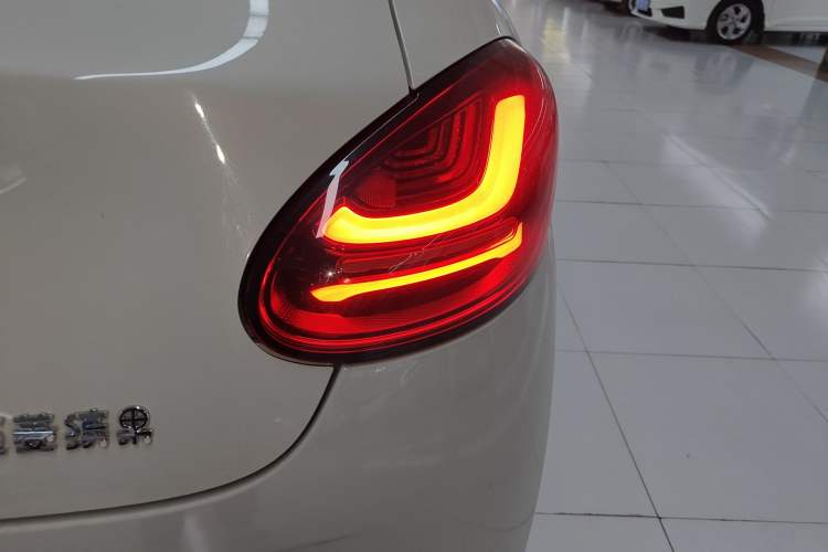 Used Wuling Bingo 2023 333 km Lingxi Connected+ Version
