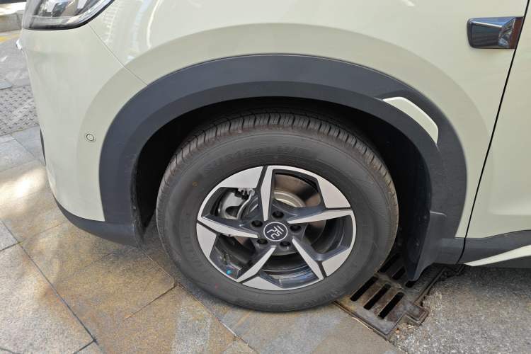 Used BYD Yuan UP 2025 Intelligent Driving Version 401 km Beyond-Range Edition