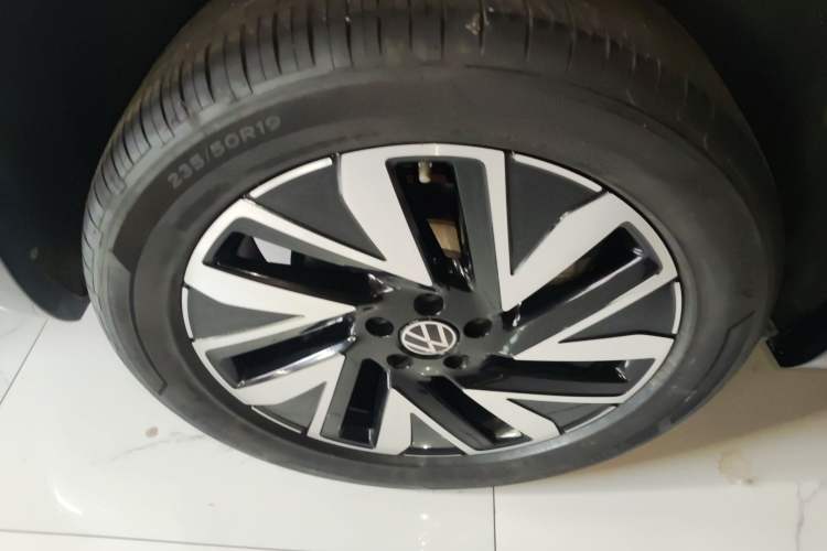 Used Volkswagen Tayron 2023 Revised Version 380TSI All-Wheel Drive R-Line High-Energy Edition
