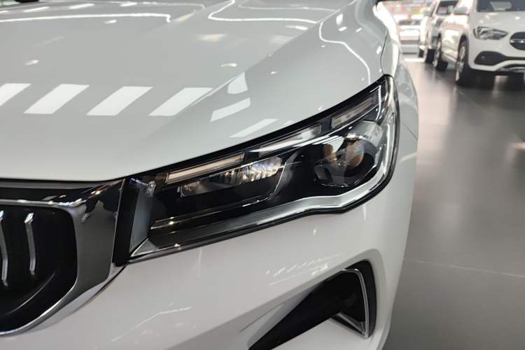 Used Geely Auto Emgrand 2022 4th Generation 1.5L CVT Flagship Model
