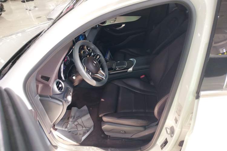 Used Mercedes-Benz GLC 2020 GLC 260 L 4MATIC Dynamic Model