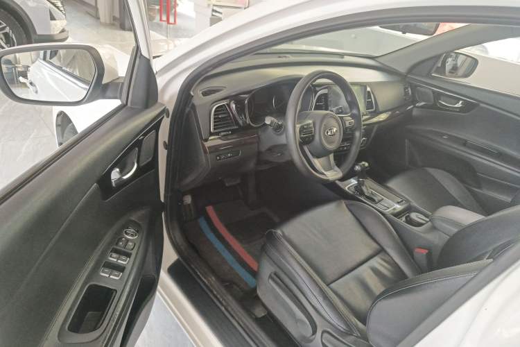 Used Kia K4 2014 1.8L Automatic GLS
