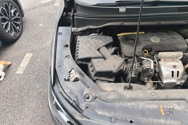 Used Buick GL6 2018 18T 6-Seater Prestige Model
