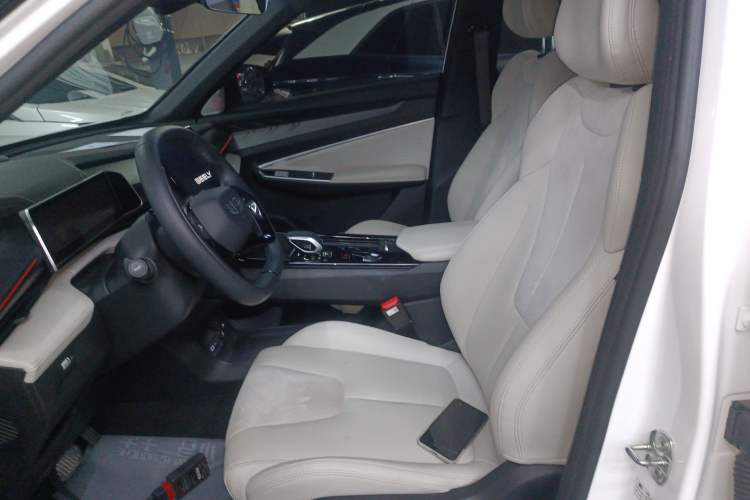 Used Geely Auto Emgrand X7 Sport 2023 Boyue COOL 1.5TD ZhiZun Edition
