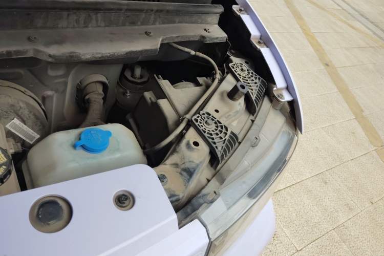 Used Chery QQ Ice Cream 2022 120km Conical Shape Lithium Iron Phosphate
