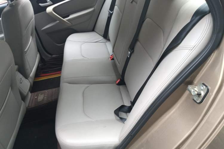 Used Geely Auto Emgrand 2015 Sedan 1.5L Manual - Top Trim Level
