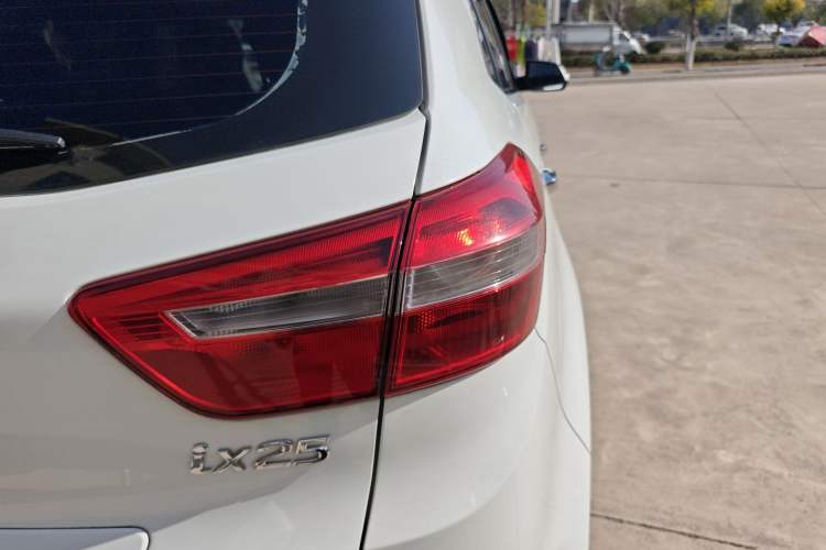 Used Hyundai ix25 2015 1.6L Automatic Two-Wheel Drive Smart GLS Trim
