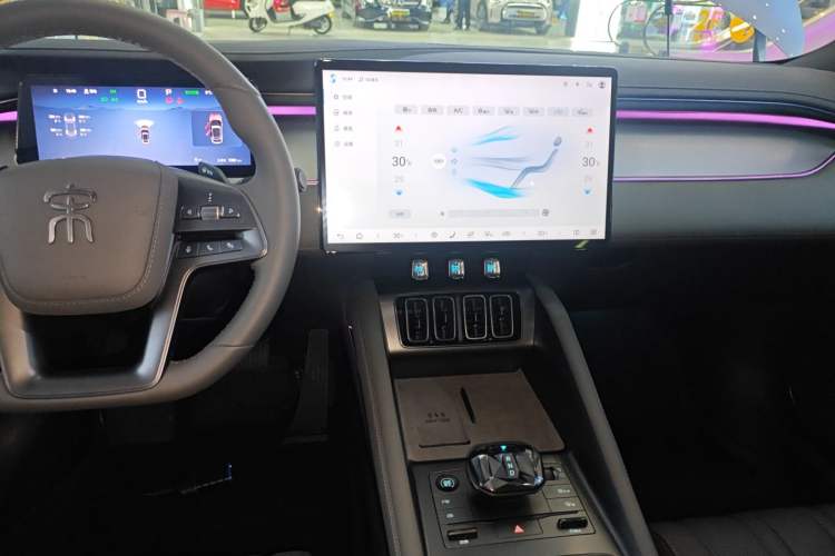 Used BYD Song L EV 2025 Intelligent Driving Version 662 km LiDAR Excellence Edition
