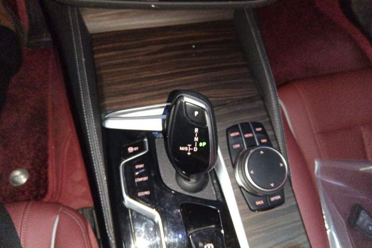 Used BMW 5 Series 2022 Restyled 530Li Leading Edition M Sport Package
