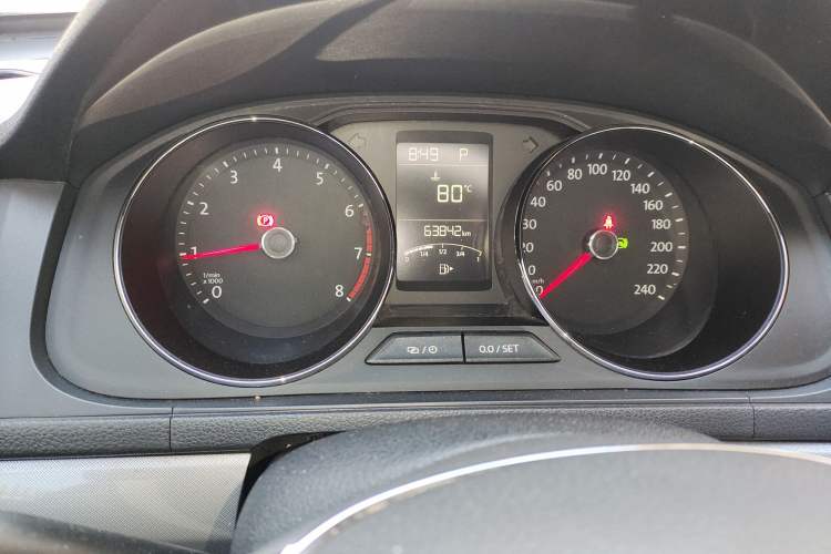 Used Volkswagen Lavida 2015 230TSI DSG Comfort Edition
