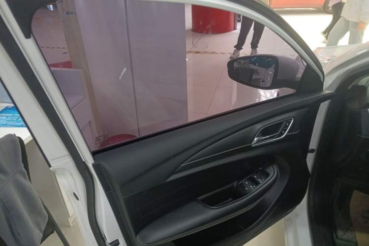 Used Roewe Ei5 2018 Internet Luxury Edition
