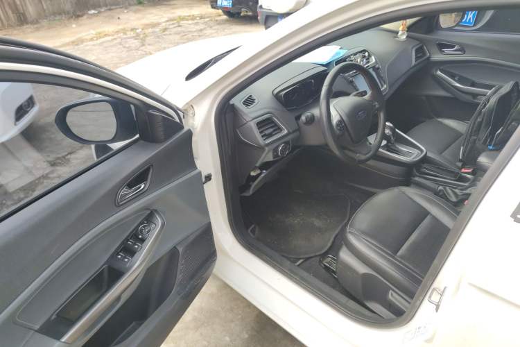 Used Ford Escort 2017 Happiness Edition 1.5L Automatic Fashion Version