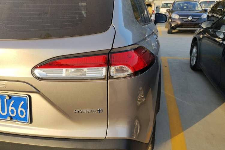 Used Toyota Corolla Cross 2023 Dual-Motor 2.0L Pioneer Edition
