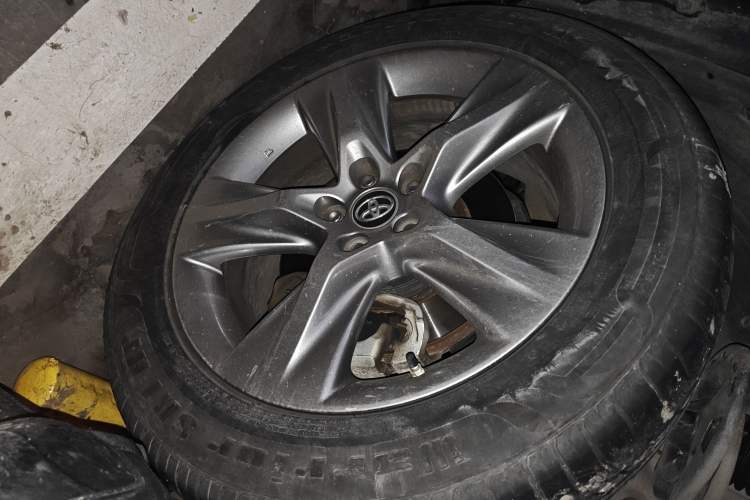 Used Toyota Highlander 2018 2.0T Four-Wheel Drive Prestige Version 7 Seats China V Emission Standard
