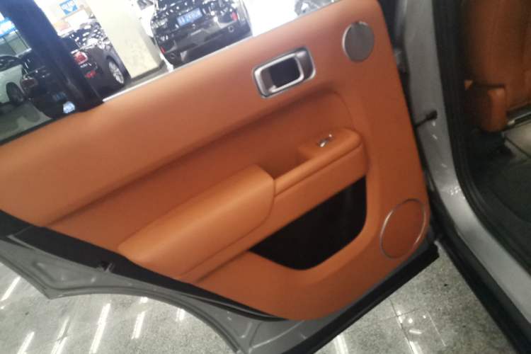 Used Li Auto L8 2023 Pro Model
