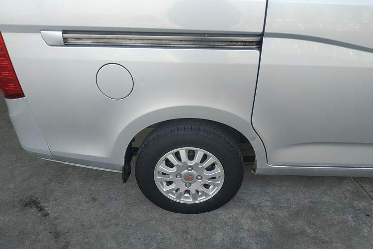 Used Wuling Rongguang V 2019 1.5L Standard Version China VI LAR
