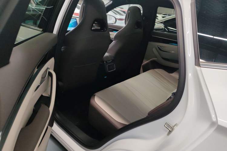 Used BYD Song PLUS New Energy 2025 DM-i Intelligent Driving 112KM Prestige Model