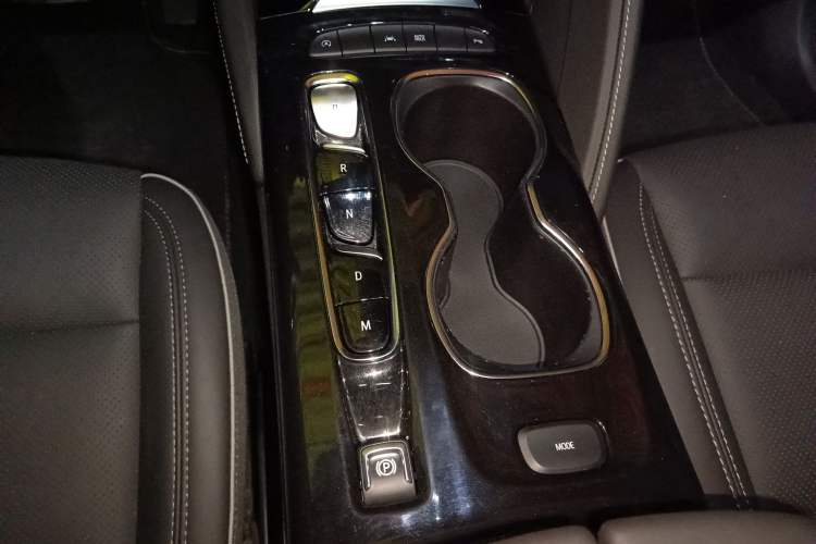 Used Buick Envision 2023 Encore Plus 652T Five-Seat Luxury Model
