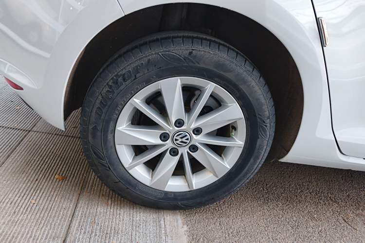 Used Volkswagen Golf 2016 1.6L Automatic Fashion Model
