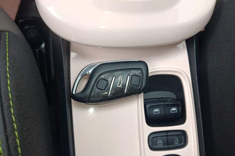 Used Roewe Clever 2021 302km All-Round Version
