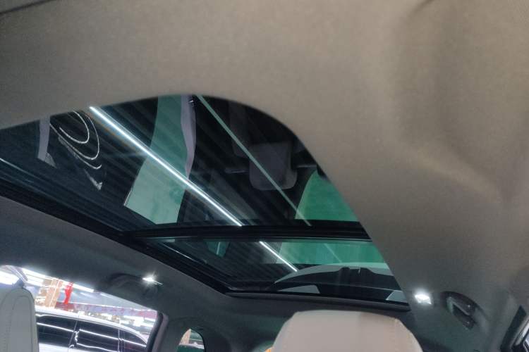 Used Changan CS75 PLUS 2023 3rd Generation 1.5T Automatic Prestige Model
