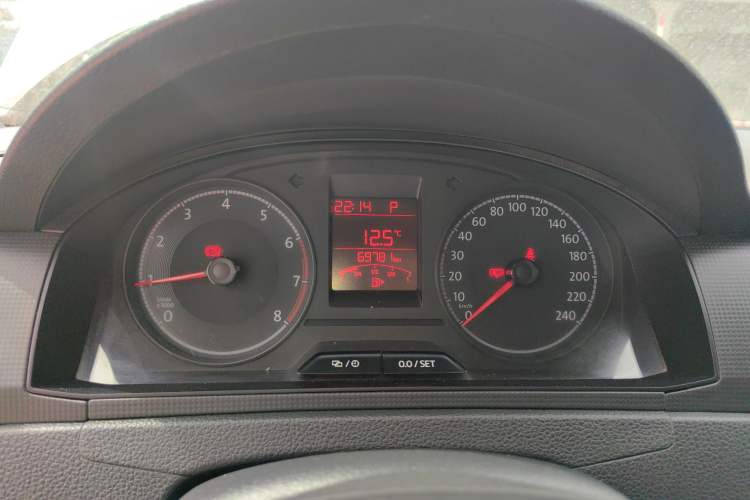 Used Volkswagen Santana 2016 1.6L Automatic Fashion Edition
