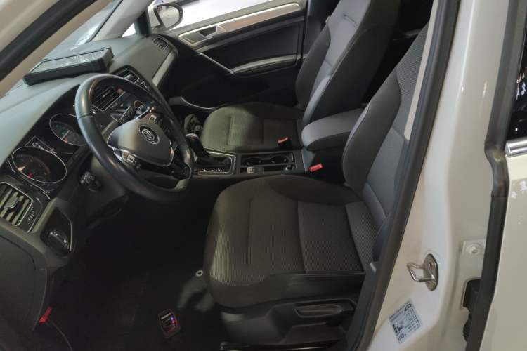 Used Volkswagen Golf 2020 280TSI DSG Comfort Version
