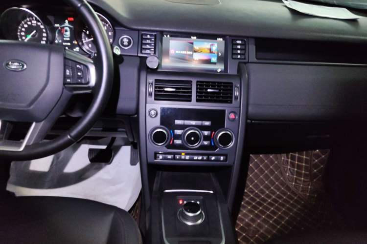 Used Land Rover Discovery Sport 2019 240 PS SE Version China VI Standard