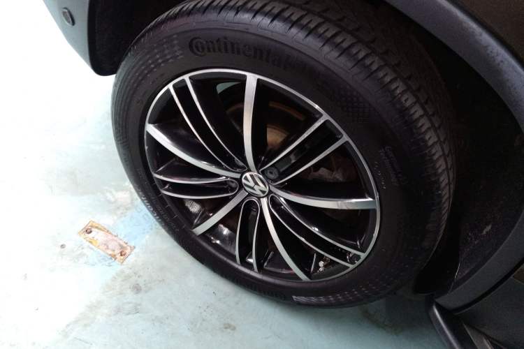 Used Volkswagen Tiguan L 2015 2.0 TSI Automatic All-Wheel Drive Flagship Edition