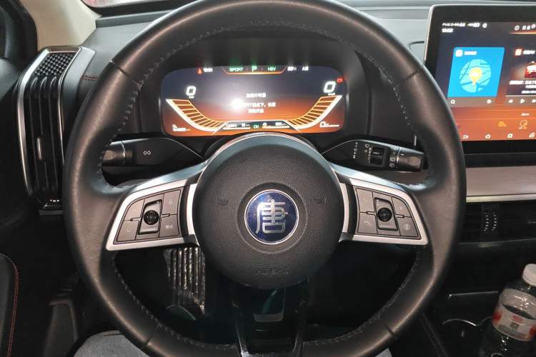 Used BYD Tang New Energy 2018 DM 2.0T All-Wheel Drive Smart Connectivity Luxury Model 7 Seats China V Emission Standard