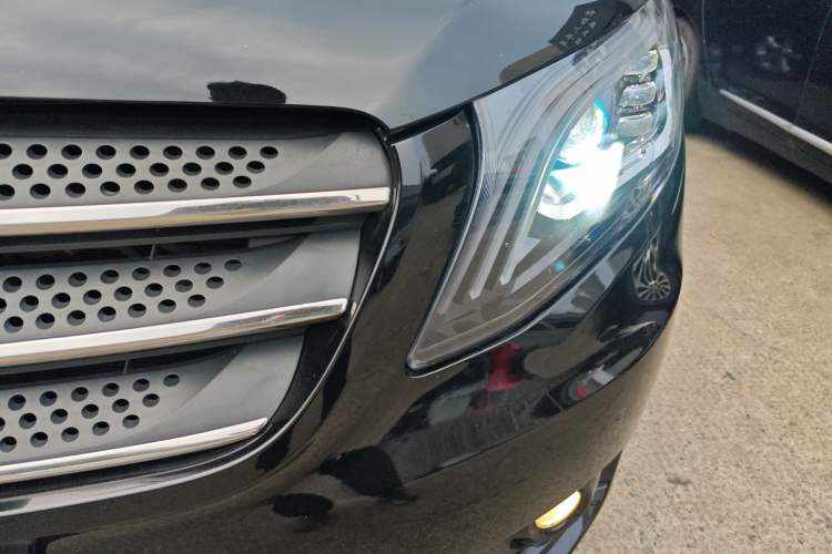 Used Mercedes-Benz Vito 2018 2.0T Business Version China V Emission Standard
