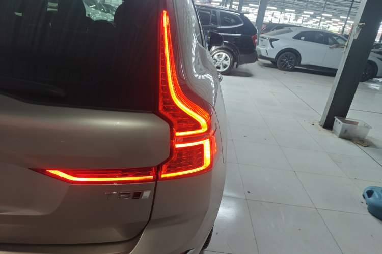 Used Volvo XC60 2019 T5 4x4 Zhiyuan Edition China VI Standard